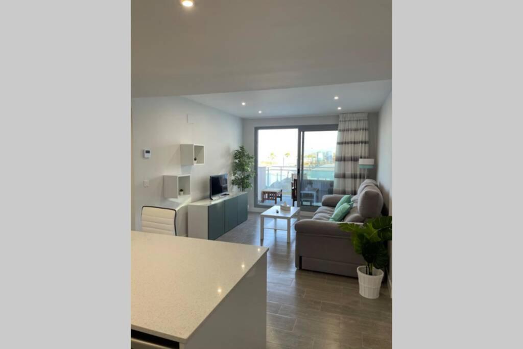 Amazing Duna Beach Seafront Apartament Torrox Esterno foto