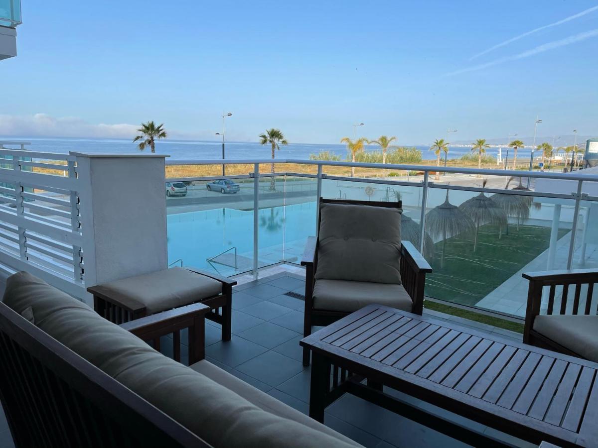 Amazing Duna Beach Seafront Apartament Torrox Esterno foto